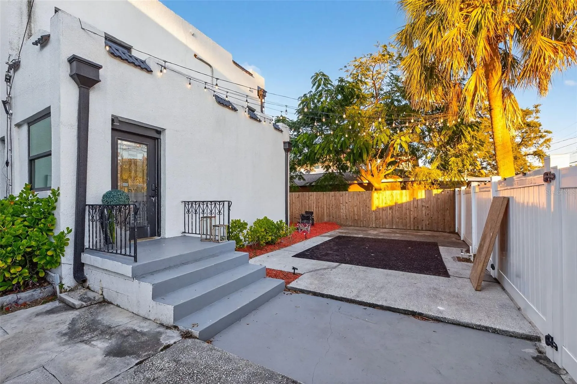 6566 1st Avenue S St Petersburg FL 33707