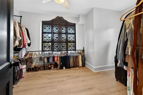 6566 1st Avenue S St Petersburg FL 33707