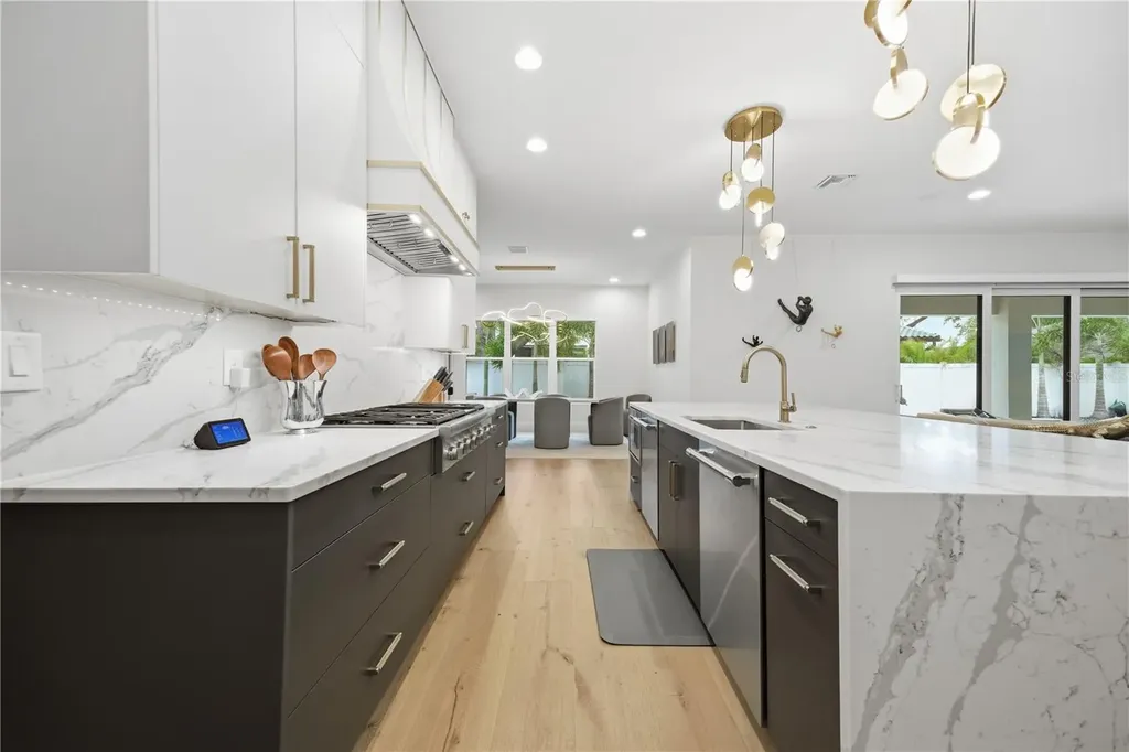 3611 W Barcelona Street Tampa FL 33629