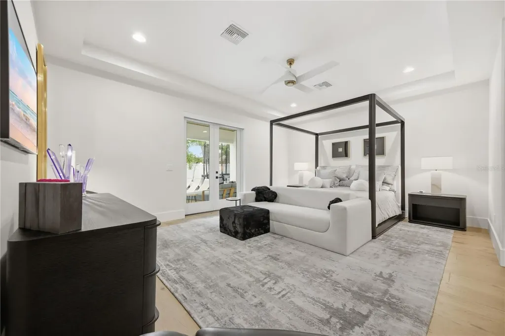 3611 W Barcelona Street Tampa FL 33629