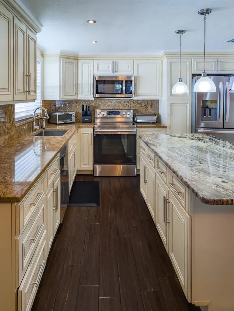 9436 Palm Avenue Port Richey FL 34668