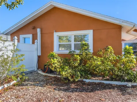 9436 Palm Avenue Port Richey FL 34668