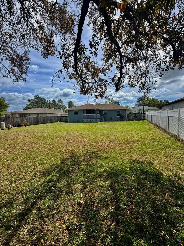 16 Pecan Drive Loop Ocala FL 34472
