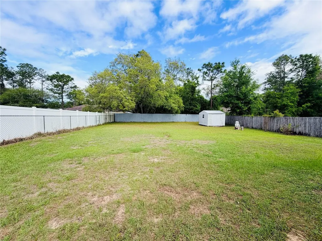 16 Pecan Drive Loop Ocala FL 34472