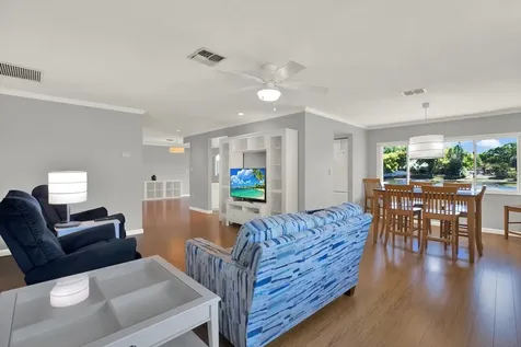 12134 96th Place Seminole FL 33772