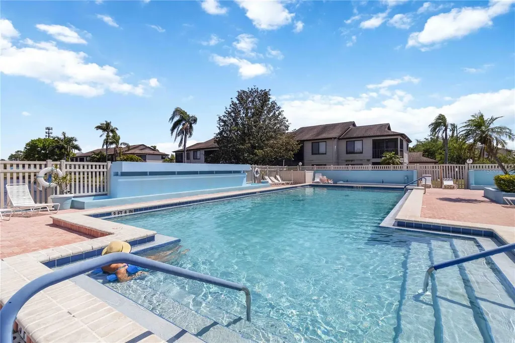 3833 59th Avenue W Bradenton FL 34210