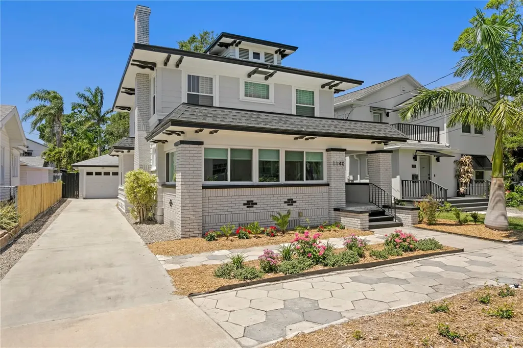 1140 Oak Street NE St Petersburg FL 33701