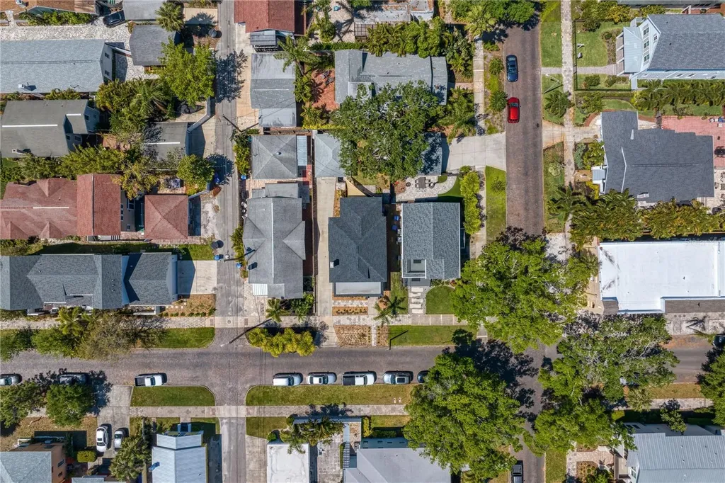 1140 Oak Street NE St Petersburg FL 33701