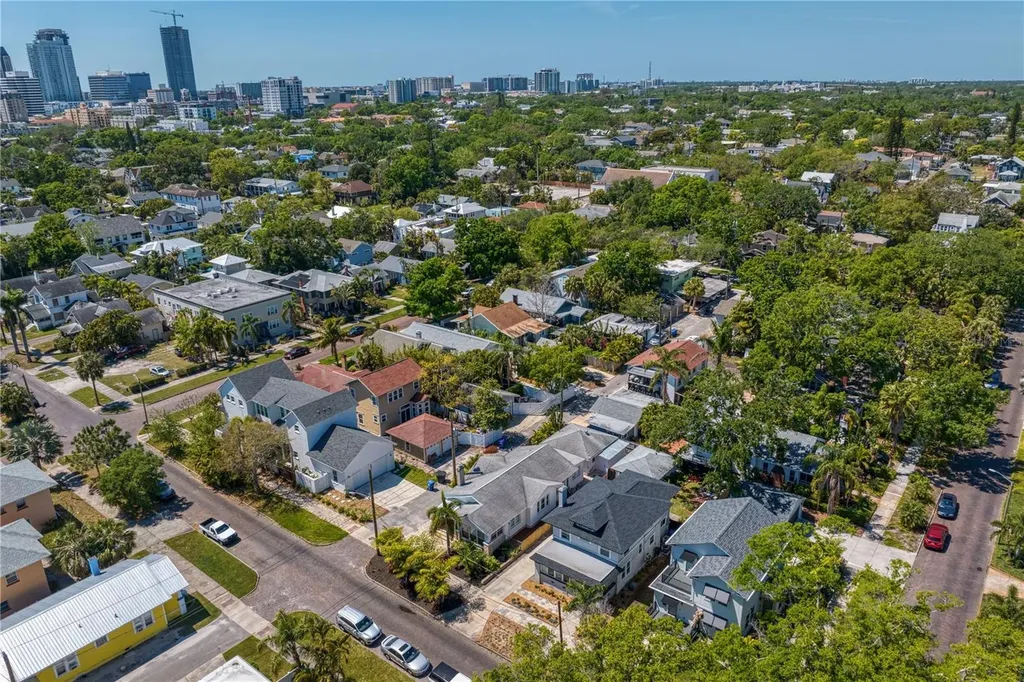 1140 Oak Street NE St Petersburg FL 33701