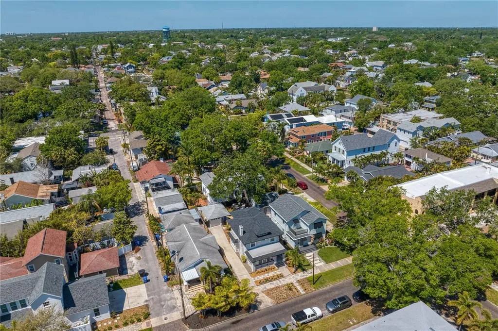 1140 Oak Street NE St Petersburg FL 33701
