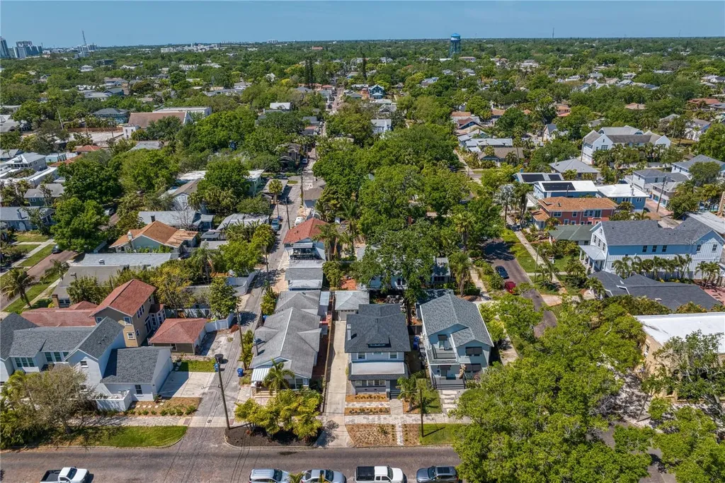 1140 Oak Street NE St Petersburg FL 33701
