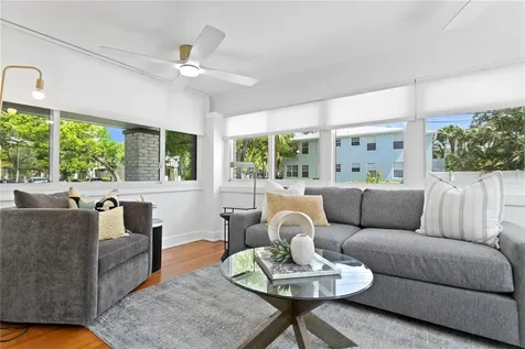 1140 Oak Street NE St Petersburg FL 33701