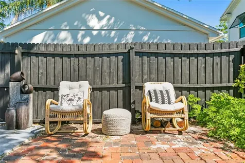 1140 Oak Street NE St Petersburg FL 33701