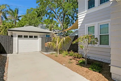 1140 Oak Street NE St Petersburg FL 33701