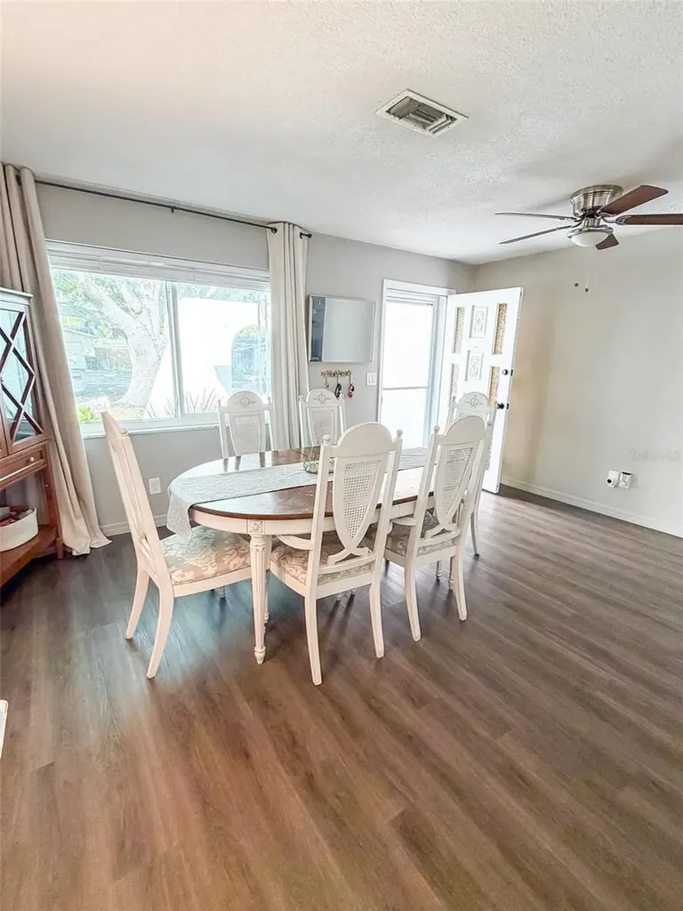 2225 Nellie Street Largo FL 33774