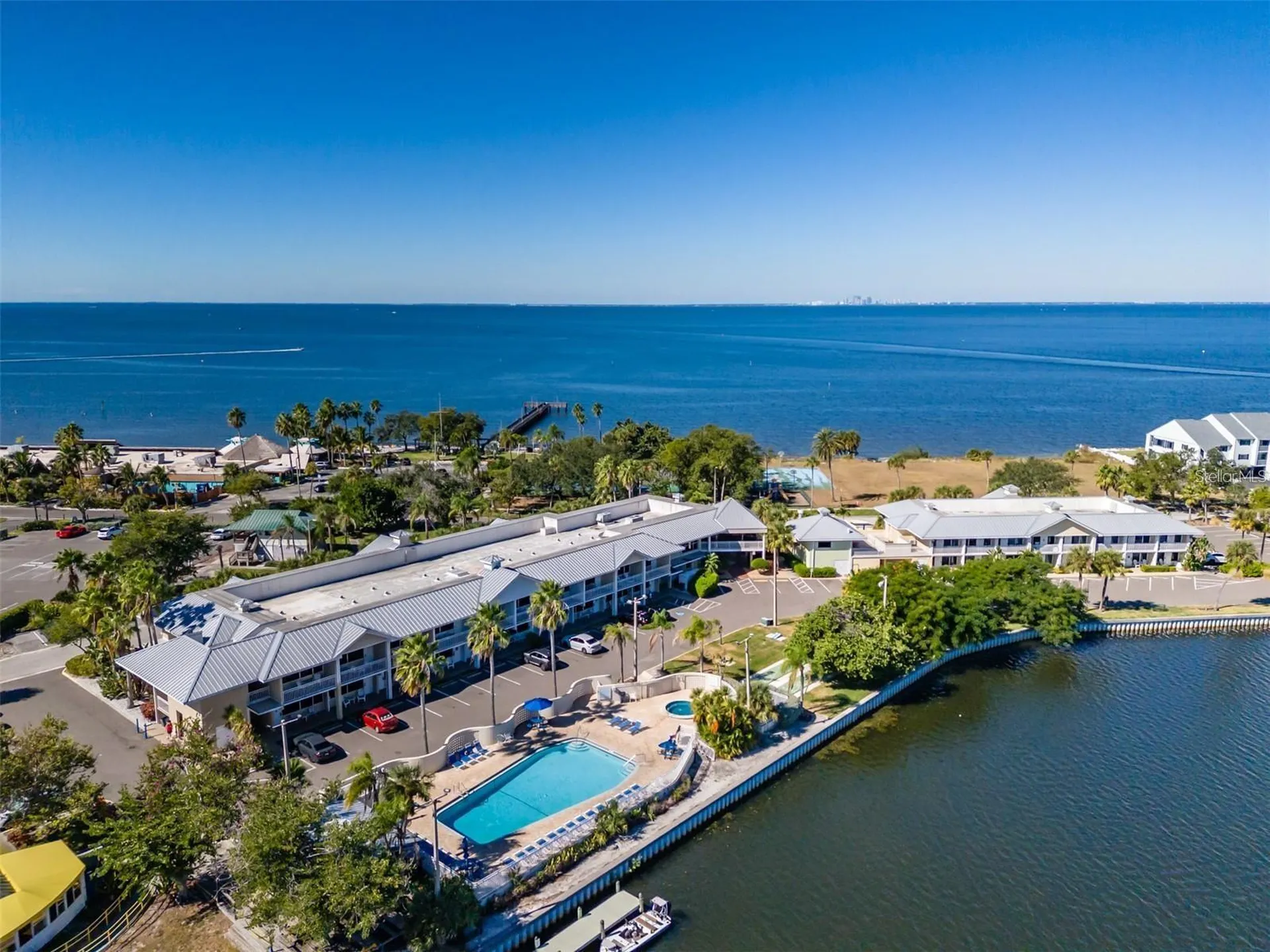 611 Destiny Drive Ruskin FL 33570