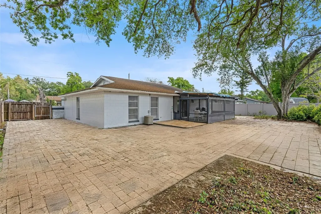 128 Euclid Avenue Seffner FL 33584