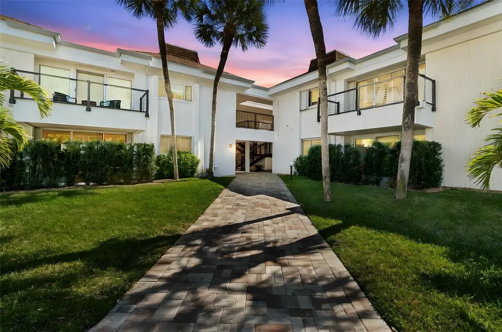 311 Island Way Clearwater Beach FL 33767