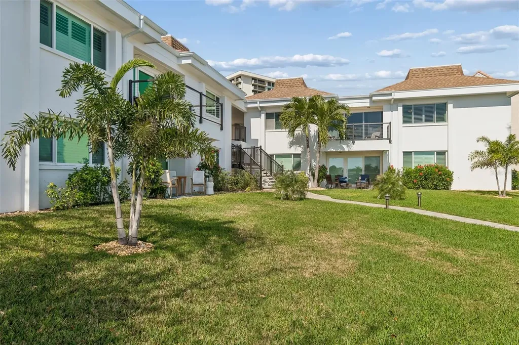 311 Island Way Clearwater Beach FL 33767
