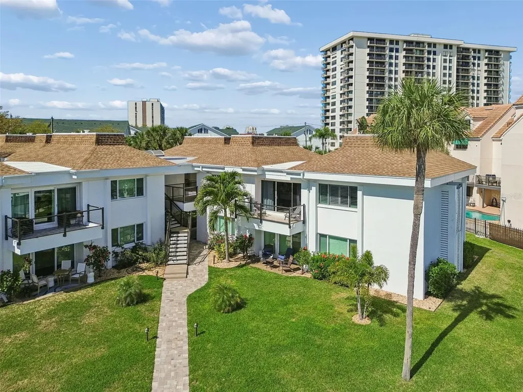 311 Island Way Clearwater Beach FL 33767