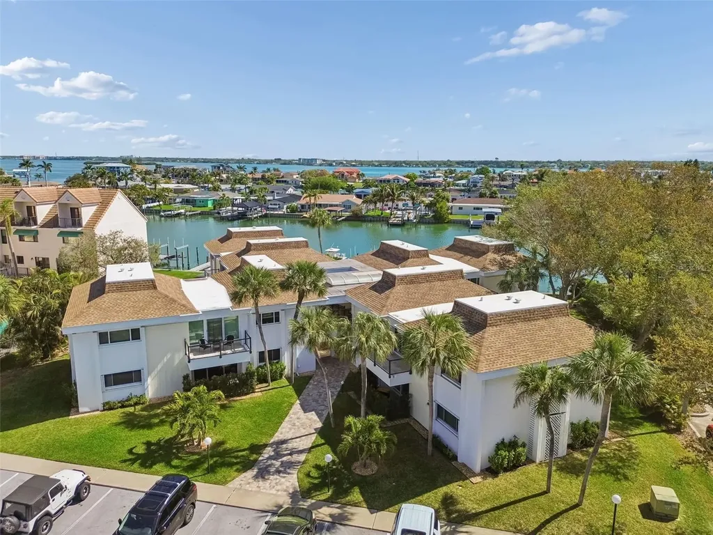 311 Island Way Clearwater Beach FL 33767