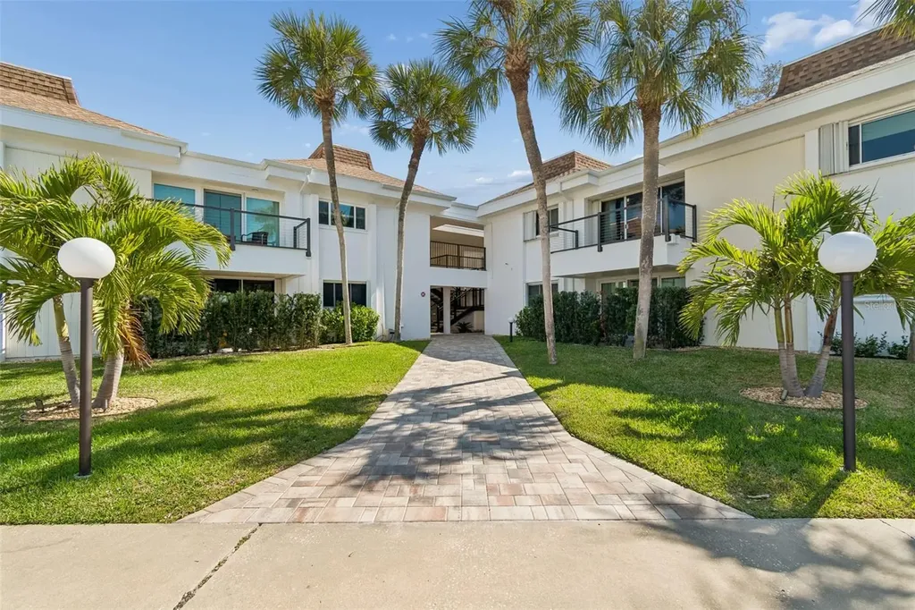 311 Island Way Clearwater Beach FL 33767