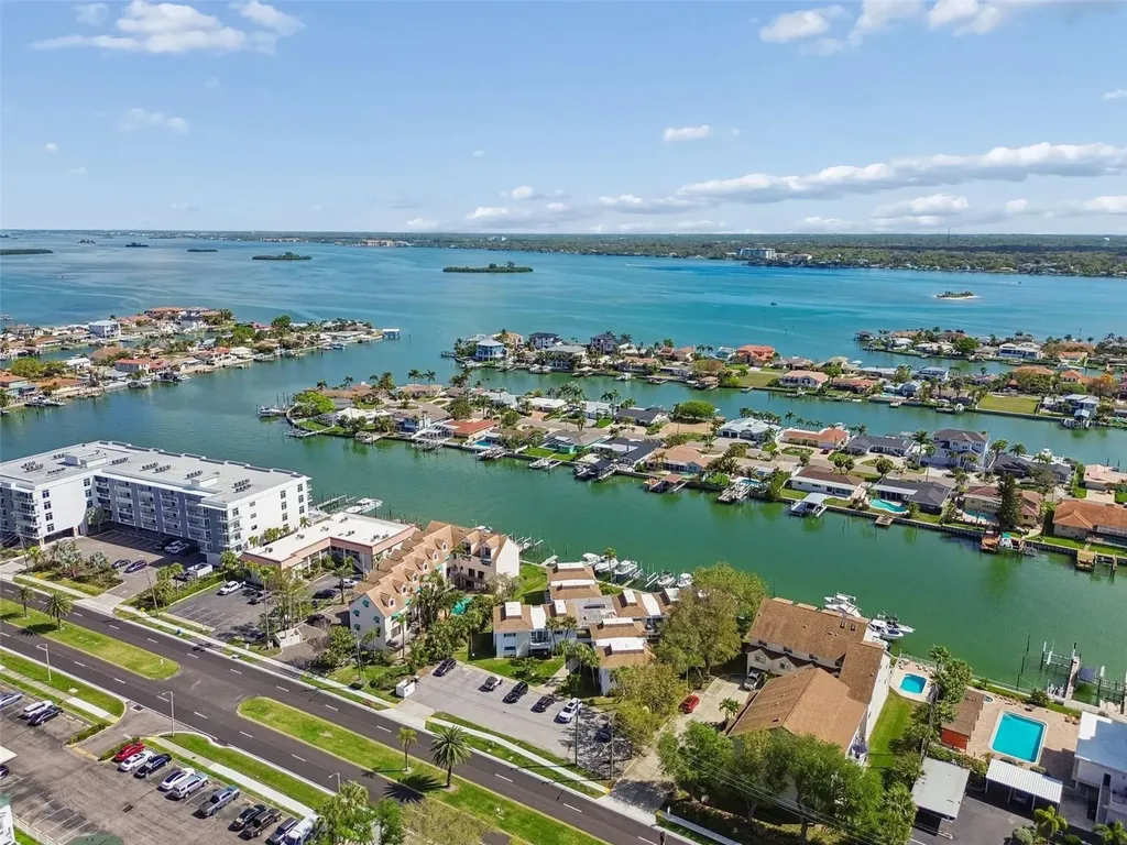 311 Island Way Clearwater Beach FL 33767