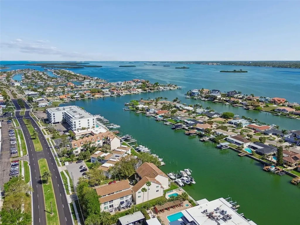 311 Island Way Clearwater Beach FL 33767