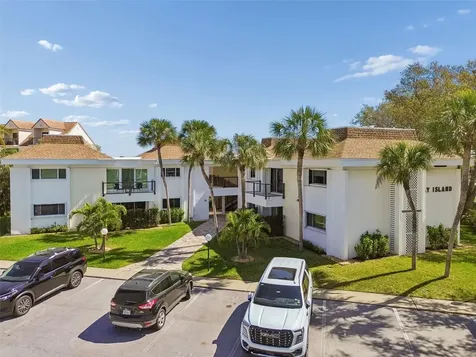 311 Island Way Clearwater Beach FL 33767