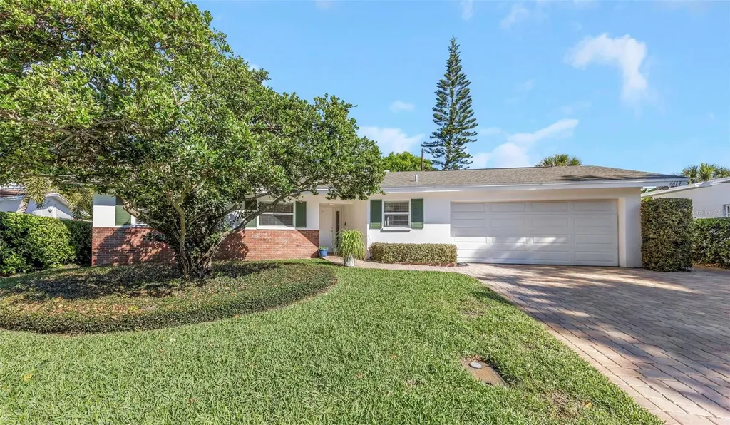 6613 Flamingo Way S St Petersburg FL 33707