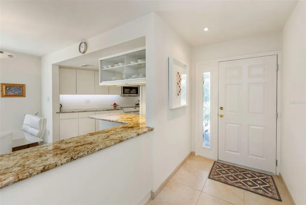 6613 Flamingo Way S St Petersburg FL 33707