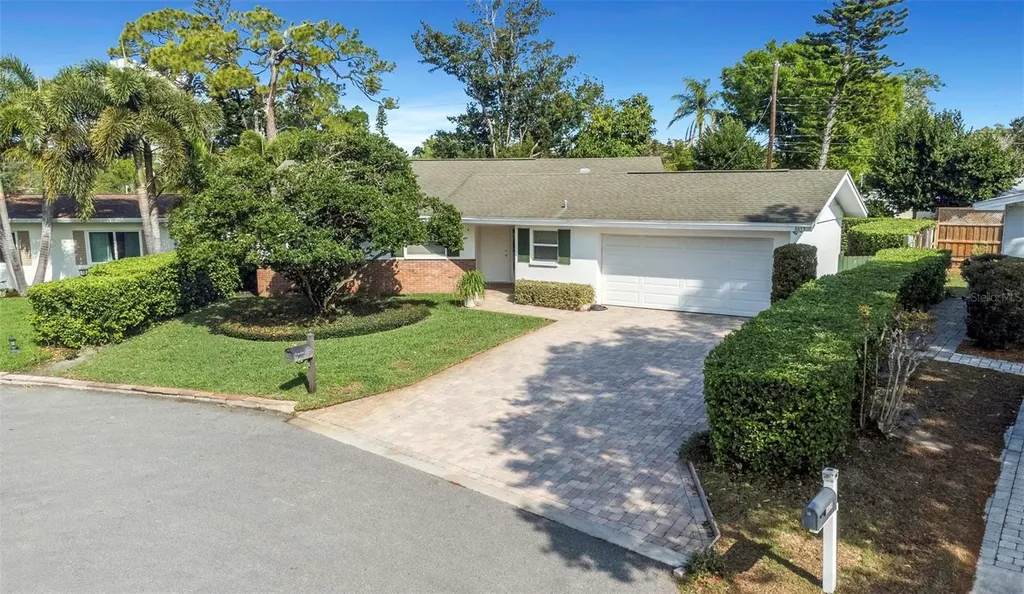 6613 Flamingo Way S St Petersburg FL 33707