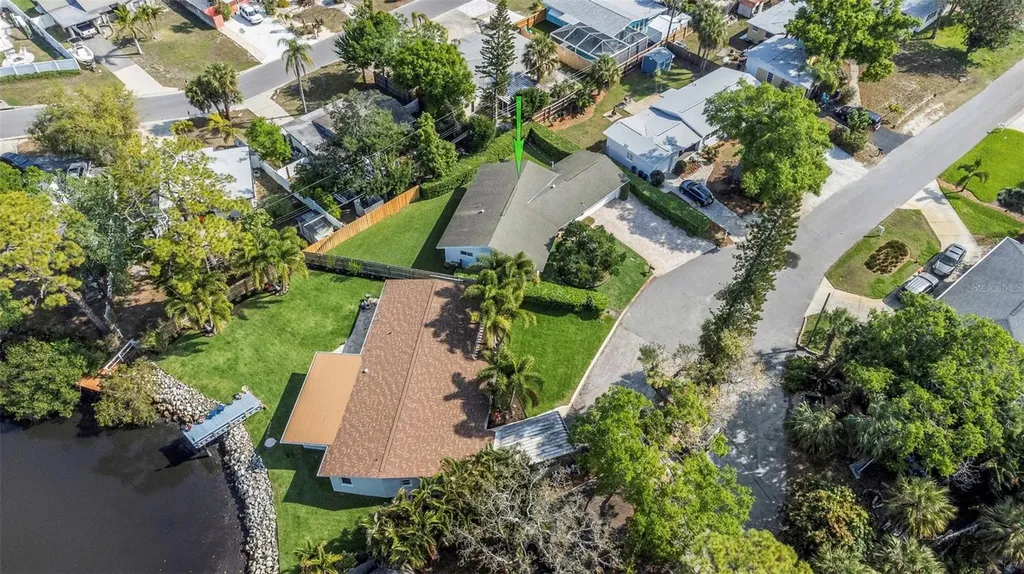 6613 Flamingo Way S St Petersburg FL 33707
