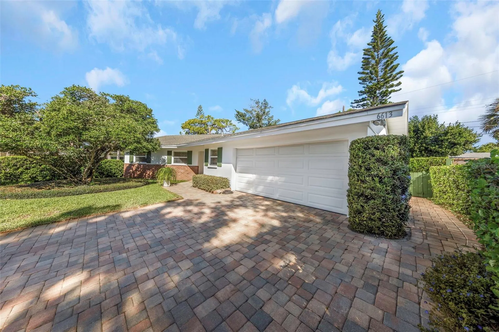 6613 Flamingo Way S St Petersburg FL 33707