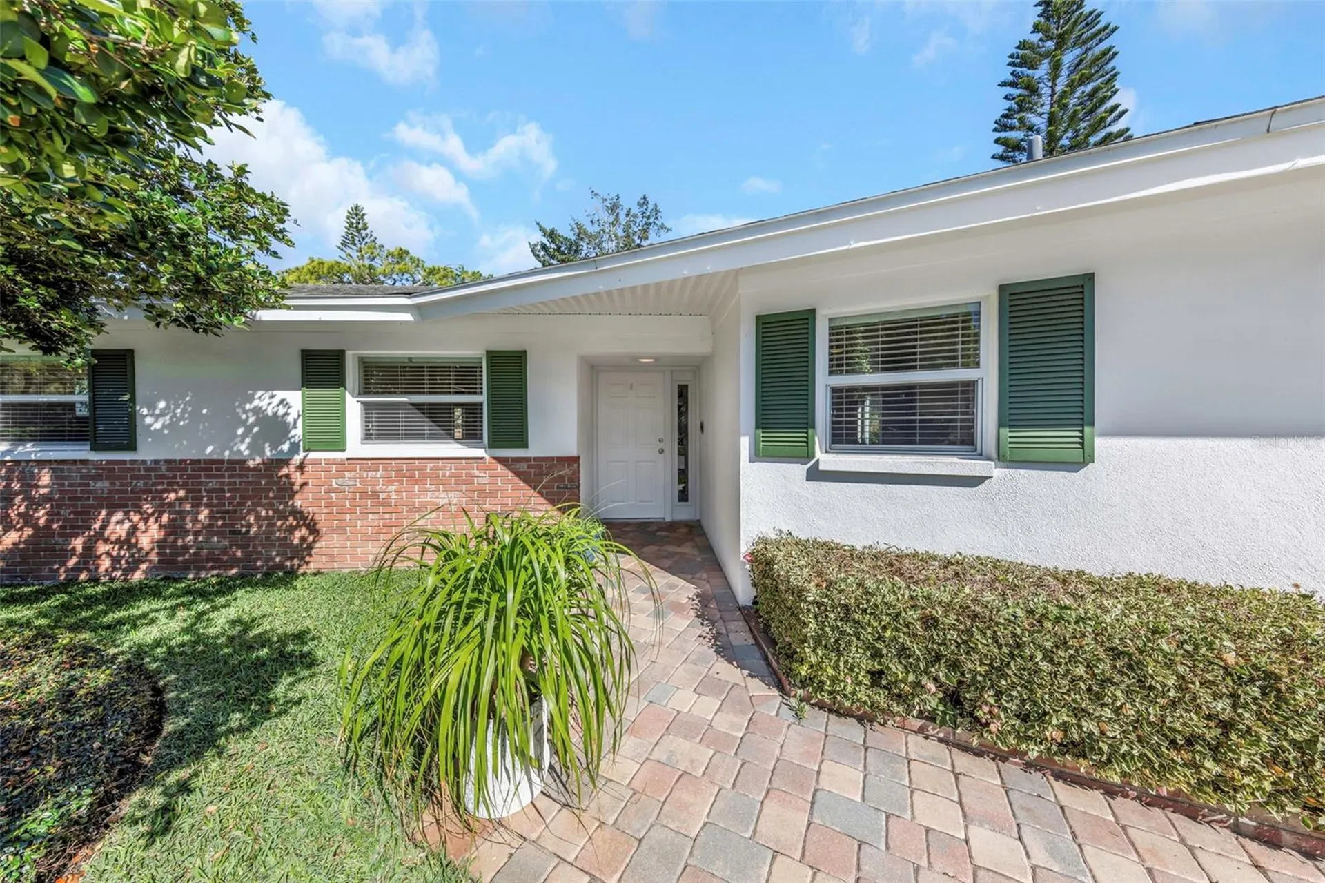 6613 Flamingo Way S St Petersburg FL 33707