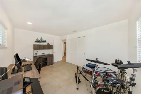 6613 Flamingo Way S St Petersburg FL 33707