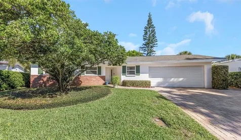 6613 Flamingo Way S St Petersburg FL 33707
