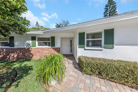 6613 Flamingo Way S St Petersburg FL 33707