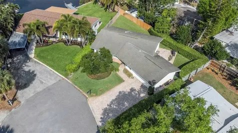 6613 Flamingo Way S St Petersburg FL 33707