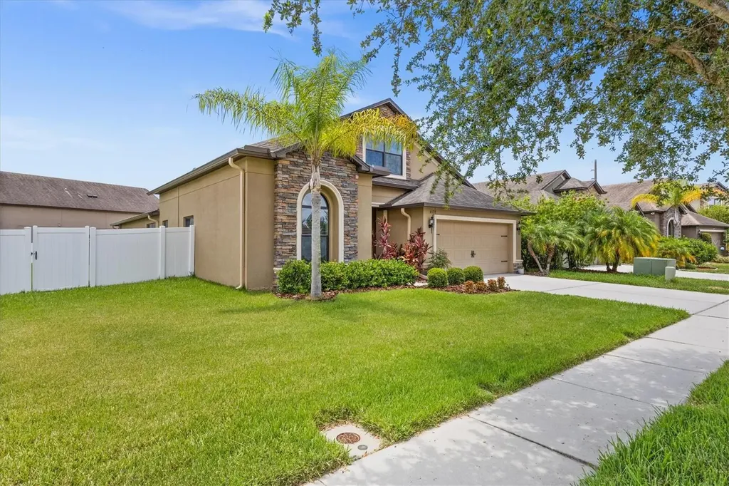 6539 Boulder Run Loop Wesley Chapel FL 33545