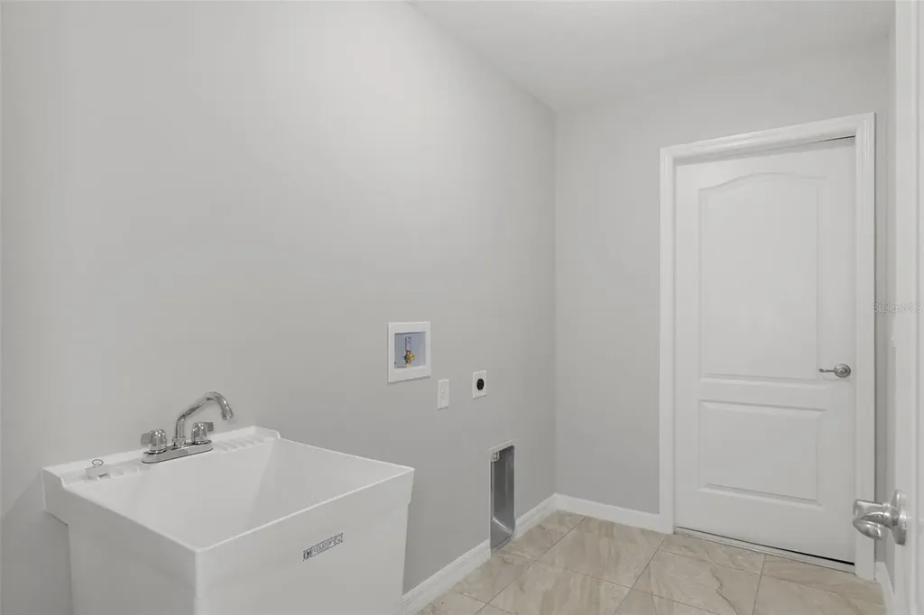 11367 Latchwood Avenue Weeki Wachee FL 34614