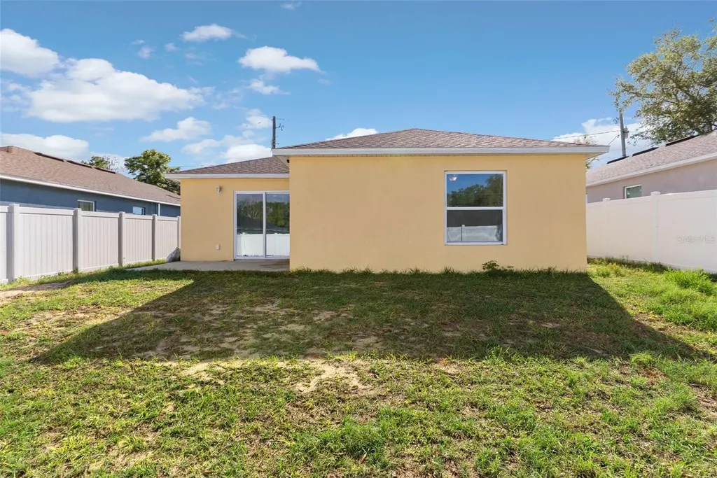 317 Courtland Street Auburndale FL 33823