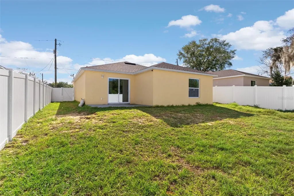 317 Courtland Street Auburndale FL 33823