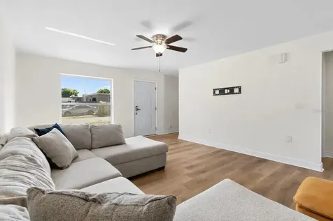 317 Courtland Street Auburndale FL 33823
