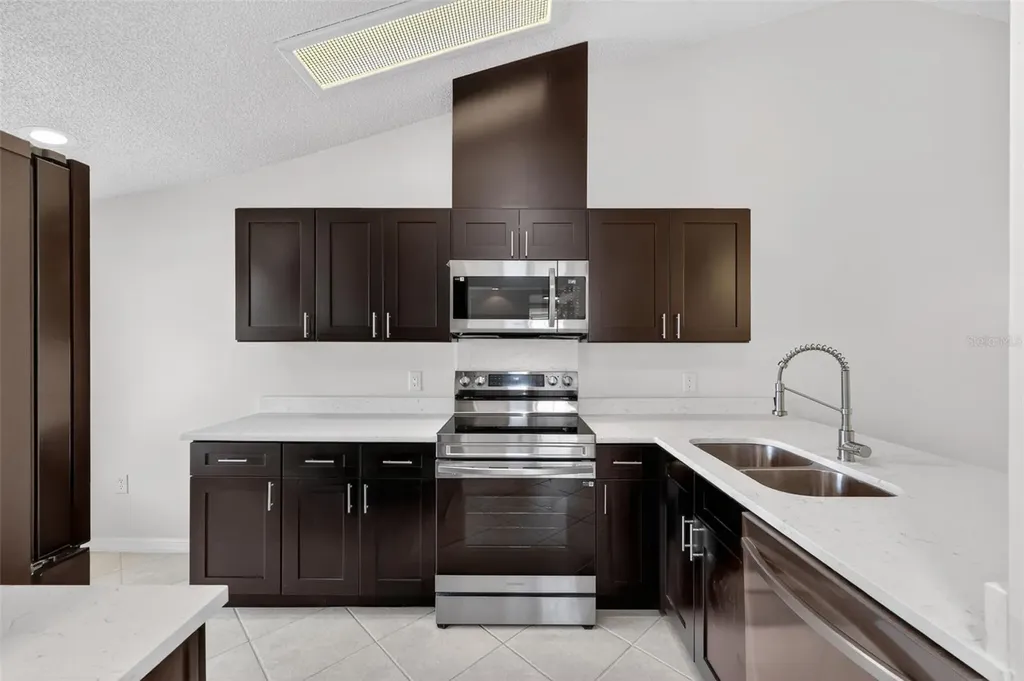 112 Anclote Road Tarpon Springs FL 34689