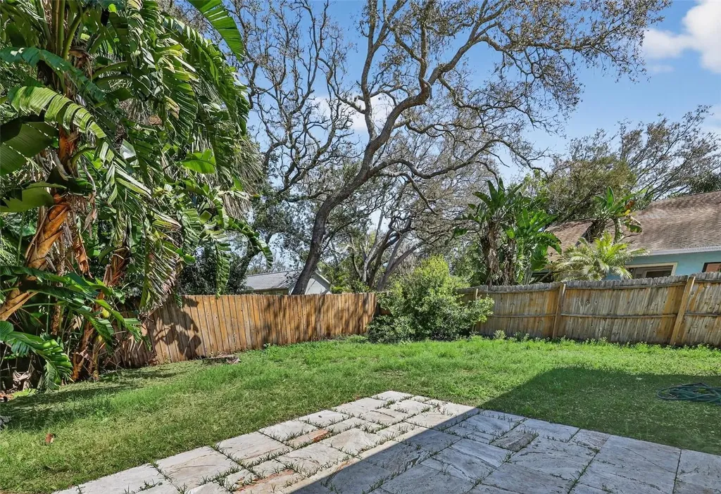 112 Anclote Road Tarpon Springs FL 34689