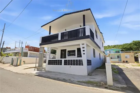 730 Calle La Estación Quebradillas PR 00678