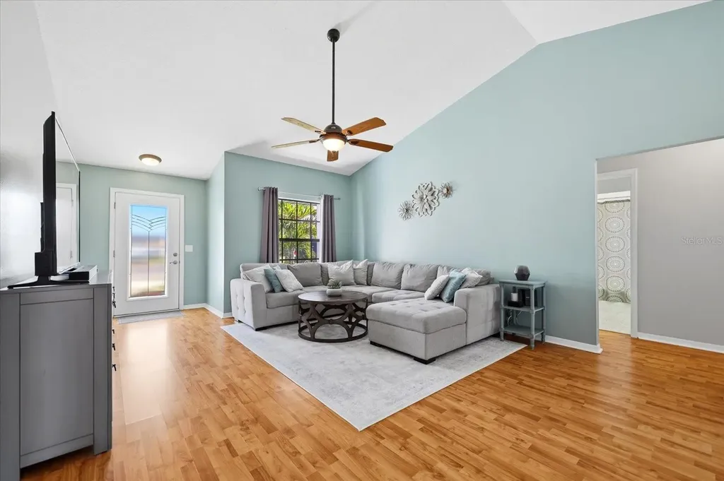 2016 58th Circle S St Petersburg FL 33712