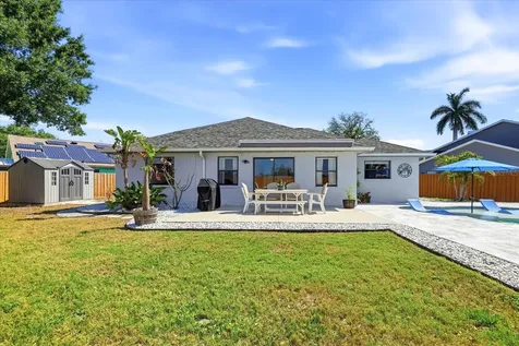2016 58th Circle S St Petersburg FL 33712