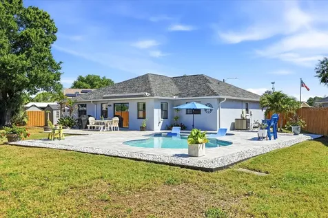 2016 58th Circle S St Petersburg FL 33712